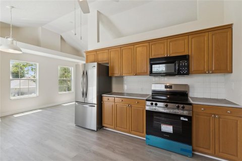 House in Palm Coast, Florida 4 bedrooms, 171.68 sq.m. № 2259343 - photo 9