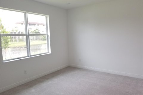 Снять в аренду виллу или дом в Дирфилд-Бич, Флорида 2 спальни, 147.71м2, № 1992734 - фото 13