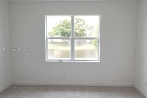 Снять в аренду виллу или дом в Дирфилд-Бич, Флорида 2 спальни, 147.71м2, № 1992734 - фото 15