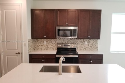 Снять в аренду виллу или дом в Дирфилд-Бич, Флорида 2 спальни, 147.71м2, № 1992734 - фото 8