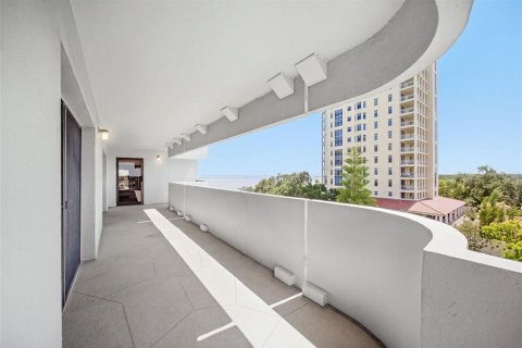 Condo in Tampa, Florida, 2 bedrooms № 2373436 - photo 20
