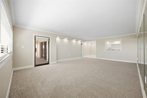 Condo in Tampa, Florida, 2 bedrooms № 2373436 - photo 6
