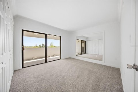 Condo in Tampa, Florida, 2 bedrooms № 2373436 - photo 16