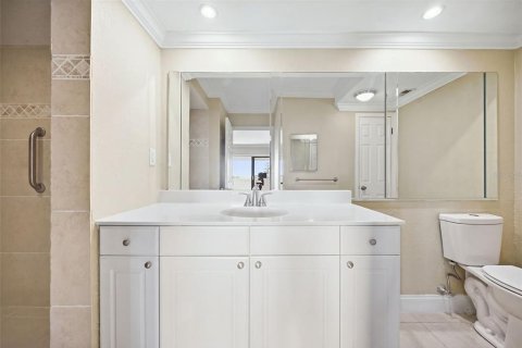 Condo in Tampa, Florida, 2 bedrooms № 2373436 - photo 13