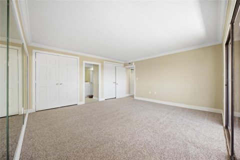 Condo in Tampa, Florida, 2 bedrooms № 2373436 - photo 11