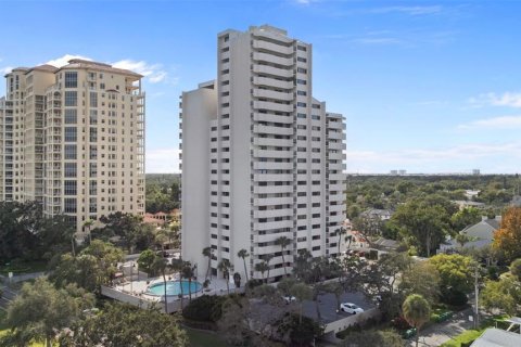Condo in Tampa, Florida, 2 bedrooms № 2373436 - photo 26