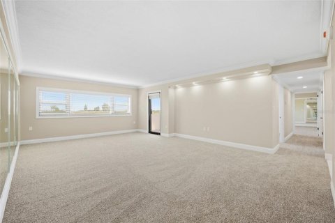Condo in Tampa, Florida, 2 bedrooms № 2373436 - photo 4