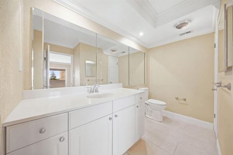 Condo in Tampa, Florida, 2 bedrooms № 2373436 - photo 17