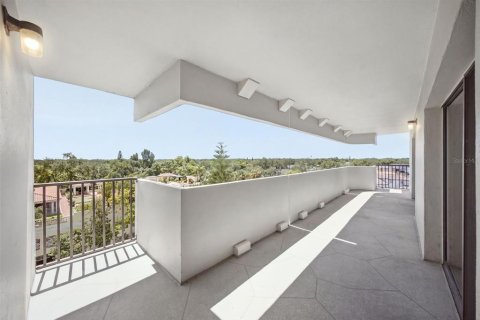 Condo in Tampa, Florida, 2 bedrooms № 2373436 - photo 21