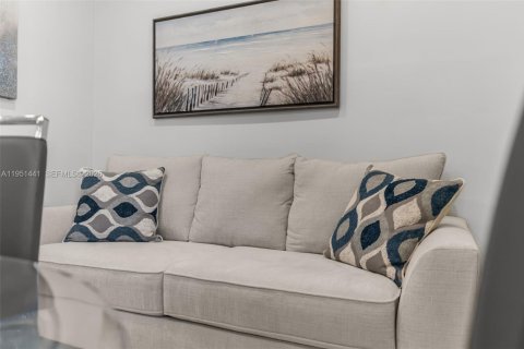 Casa en alquiler en Homestead, Florida, 4 dormitorios, 199.74 m2 № 2054632 - foto 4