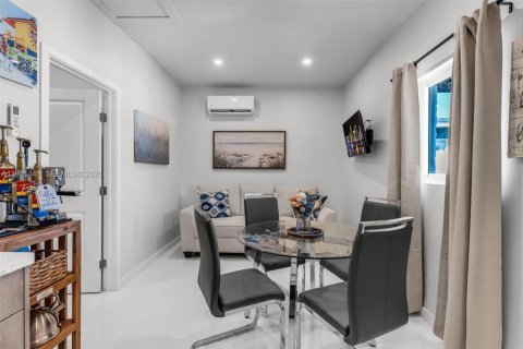 Casa en alquiler en Homestead, Florida, 4 dormitorios, 199.74 m2 № 2054632 - foto 2