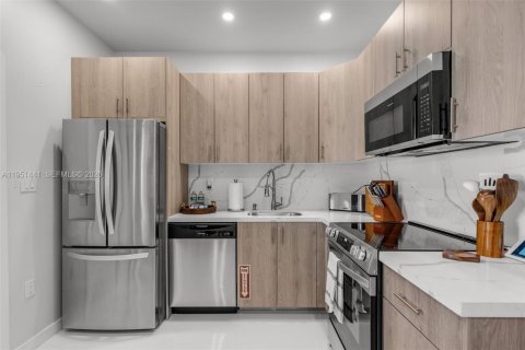 Casa en alquiler en Homestead, Florida, 4 dormitorios, 199.74 m2 № 2054632 - foto 5