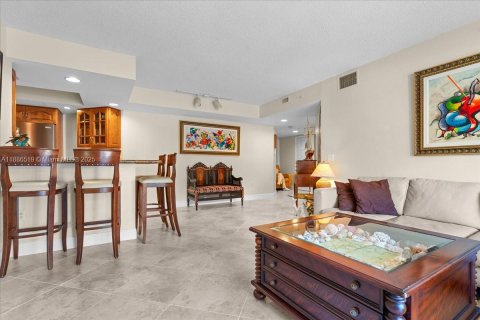 Condo in Fort Lauderdale, Florida, 2 bedrooms  № 1933364 - photo 8