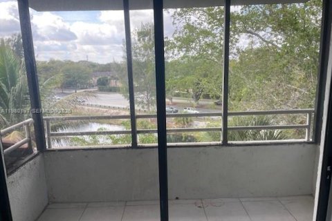 Condominio en venta en Miami, Florida, 3 dormitorios, 120.12 m2 № 2043996 - foto 13