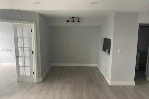 Condominio en venta en Miami, Florida, 3 dormitorios, 120.12 m2 № 2043996 - foto 4