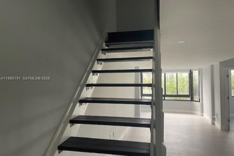 Condominio en venta en Miami, Florida, 3 dormitorios, 120.12 m2 № 2043996 - foto 2