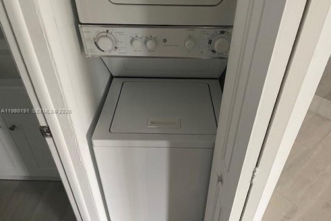 Condominio en venta en Miami, Florida, 3 dormitorios, 120.12 m2 № 2043996 - foto 10