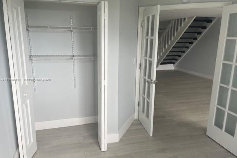 Condominio en venta en Miami, Florida, 3 dormitorios, 120.12 m2 № 2043996 - foto 6