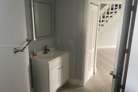 Condominio en venta en Miami, Florida, 3 dormitorios, 120.12 m2 № 2043996 - foto 9