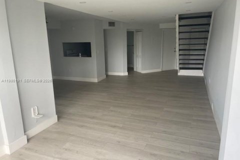 Condominio en venta en Miami, Florida, 3 dormitorios, 120.12 m2 № 2043996 - foto 3