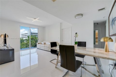 Condominio en venta en Miami, Florida, 2 dormitorios, 80.45 m2 № 1745659 - foto 8