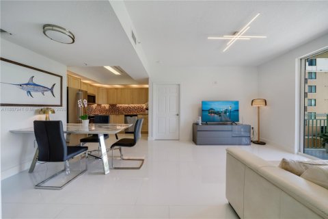 Condominio en venta en Miami, Florida, 2 dormitorios, 80.45 m2 № 1745659 - foto 2