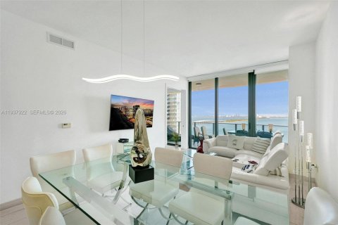Condo à Miami, Floride, 2 chambres  № 2088504