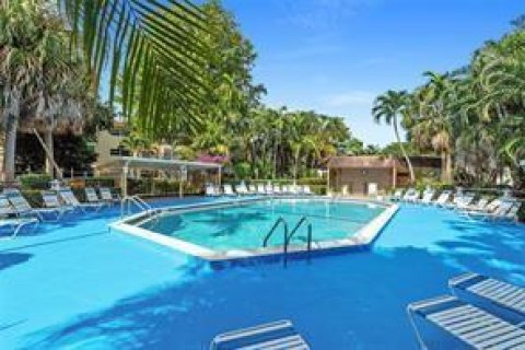 Condominio en venta en Lauderdale Lakes, Florida, 2 dormitorios, 87.7 m2 № 2249268 - foto 11