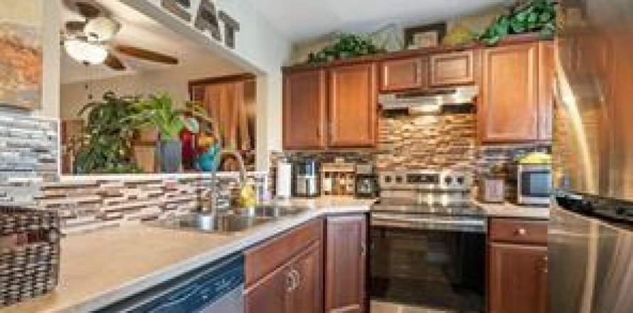 Condominio en Lauderdale Lakes, Florida, 2 dormitorios  № 2249268