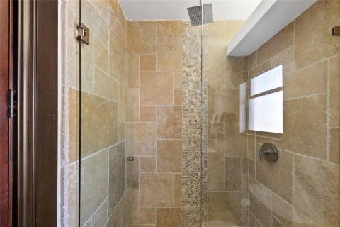 Casa en venta en Fort Lauderdale, Florida, 7 dormitorios, 416.57 m2 № 2242312 - foto 30