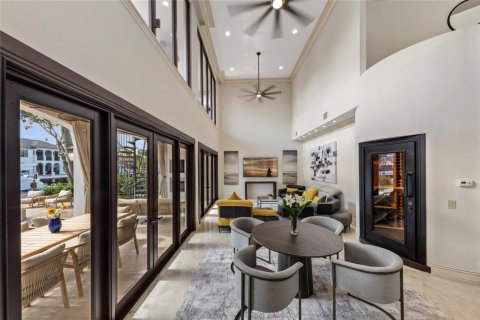 Casa en venta en Fort Lauderdale, Florida, 7 dormitorios, 416.57 m2 № 2242312 - foto 15