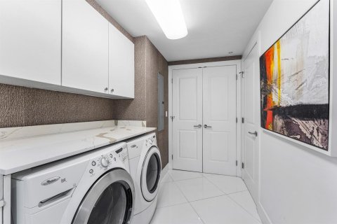 Condo in Pompano Beach, Florida, 2 bedrooms  № 2173394 - photo 21