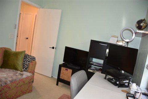 Townhouse in Fern Park, Florida 4 bedrooms, 184.13 sq.m. № 2204941 - photo 21