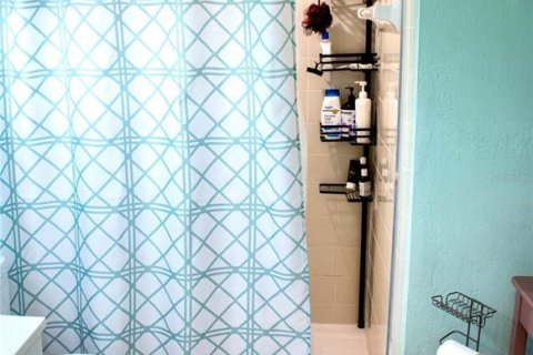 Townhouse in Fern Park, Florida 4 bedrooms, 184.13 sq.m. № 2204941 - photo 24