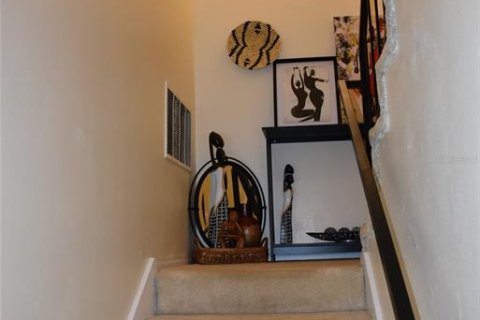 Townhouse in Fern Park, Florida 4 bedrooms, 184.13 sq.m. № 2204941 - photo 14