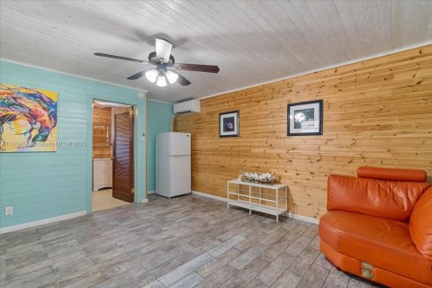 House in Big Pine Key, Florida 3 bedrooms, 124.86 sq.m. № 1867677 - photo 22