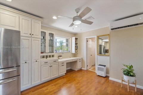 House in Big Pine Key, Florida 3 bedrooms, 124.86 sq.m. № 1867677 - photo 11