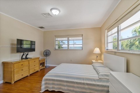 House in Big Pine Key, Florida 3 bedrooms, 124.86 sq.m. № 1867677 - photo 13