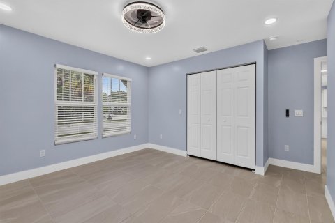 Villa ou maison à louer à West Palm Beach, Floride: 3 chambres, 92.9 m2 № 2423022 - photo 16