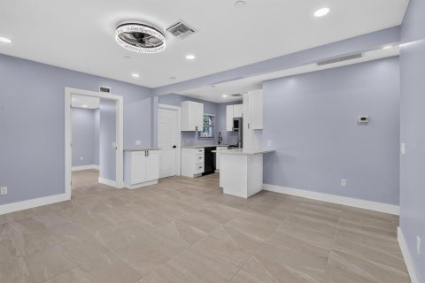 Villa ou maison à louer à West Palm Beach, Floride: 3 chambres, 92.9 m2 № 2423022 - photo 15