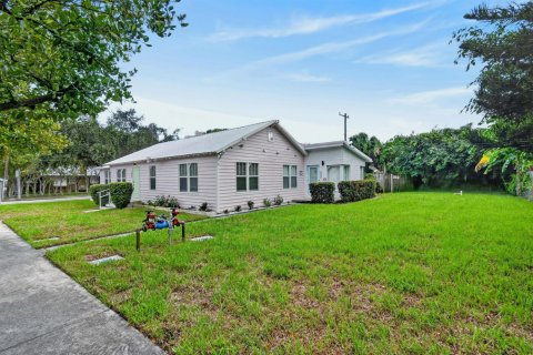 Villa ou maison à louer à West Palm Beach, Floride: 3 chambres, 92.9 m2 № 2423022 - photo 24