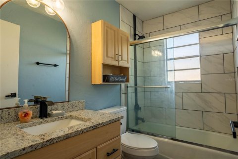 House in Venice, Florida 3 bedrooms, 155.43 sq.m. № 1735179 - photo 21