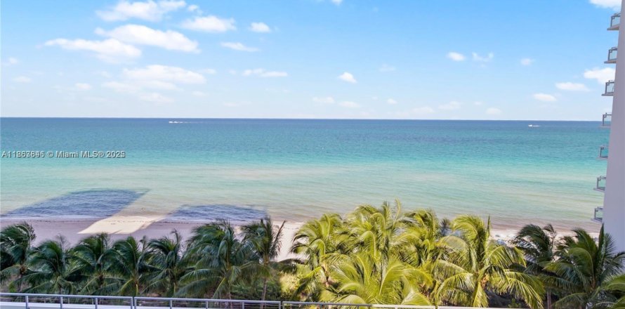 Кондоминиум с 2 спальнями в Майами-Бич, Флорида № 2023015