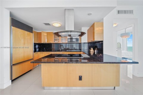 Купить кондоминиум в Майами-Бич, Флорида 2 спальни, 119.84м2, № 2023015 - фото 17