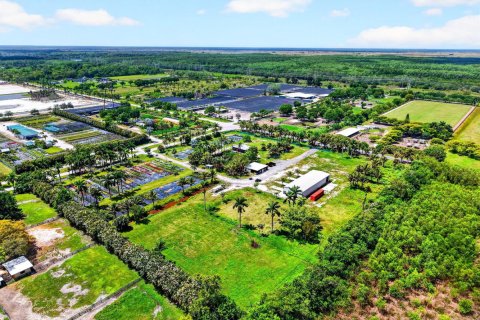 Commercial property in Lake Worth, Florida № 2246289 - photo 3