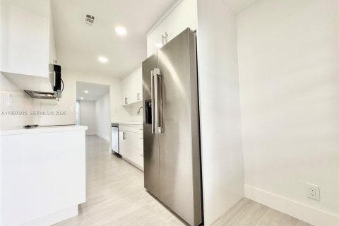 Copropriété à vendre à Lauderdale Lakes, Floride: 2 chambres, 93.09 m2 № 2023706 - photo 9