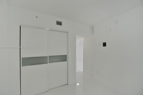 Купить кондоминиум в Майами-Бич, Флорида 2 спальни, 89м2, № 1895303 - фото 15