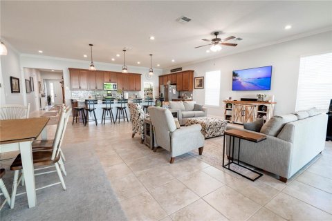 House in Winter Garden, Florida 3 bedrooms, 238.85 sq.m. № 1853658 - photo 14