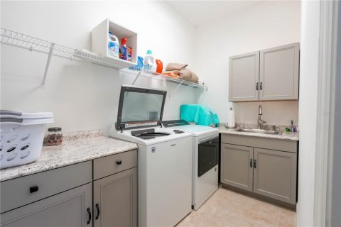 House in Winter Garden, Florida 3 bedrooms, 238.85 sq.m. № 1853658 - photo 19