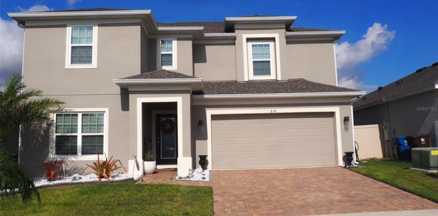 House in Haines City, Florida 5 bedrooms, 243.5 sq.m. № 2097419